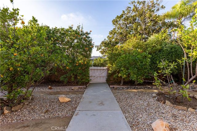 1121 Vista Way, Oceanside, CA 92054