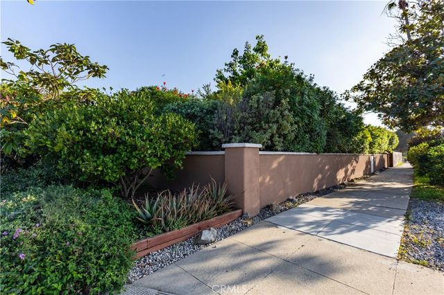 1121 Vista Way, Oceanside, CA 92054