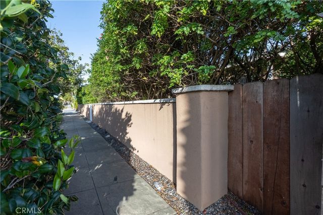 1121 Vista Way, Oceanside, CA 92054