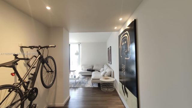 18181 NE 31st Ct 2710, Aventura, FL 33160