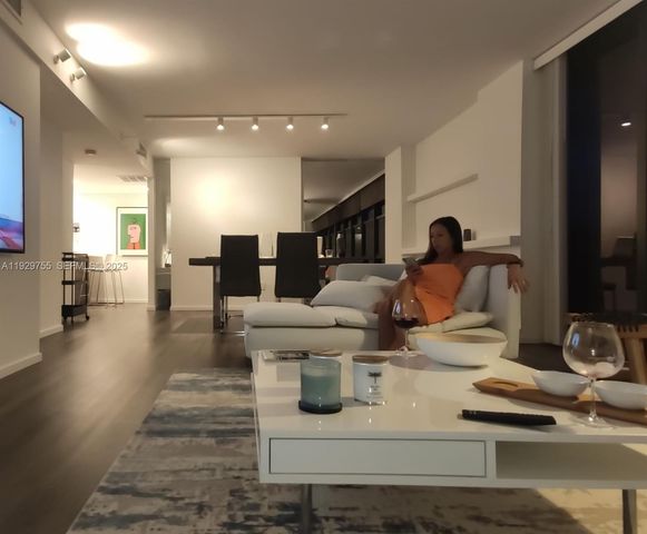 18181 NE 31st Ct 2710, Aventura, FL 33160