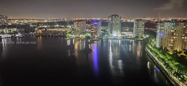 18181 NE 31st Ct 2710, Aventura, FL 33160