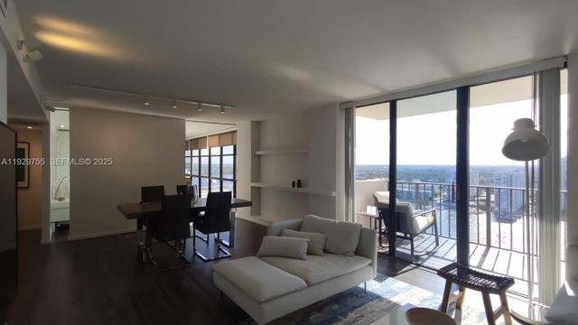 18181 NE 31st Ct 2710, Aventura, FL 33160