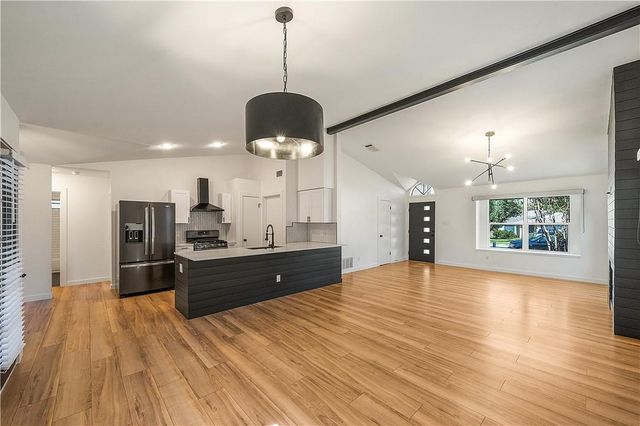 4707 Alta Loma DR, Austin, TX 78749