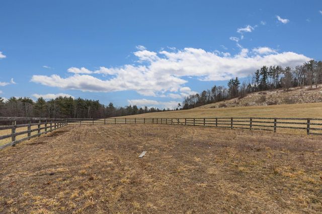 13 North Road, Kensington, NH 03833