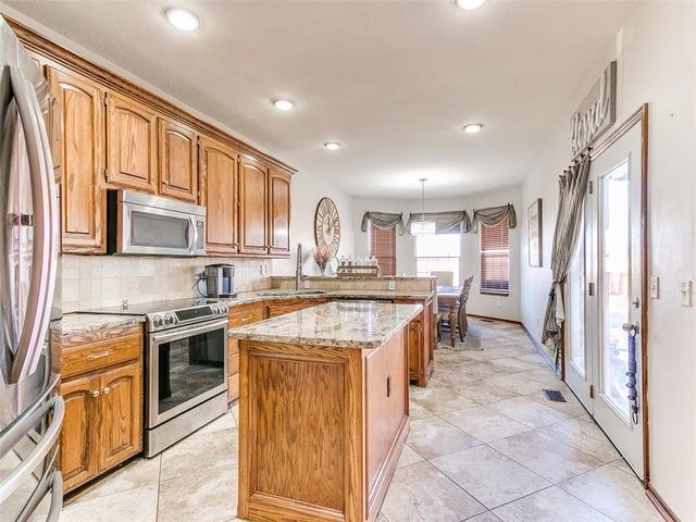 2309 SW 105th Court, Oklahoma City, OK 73170