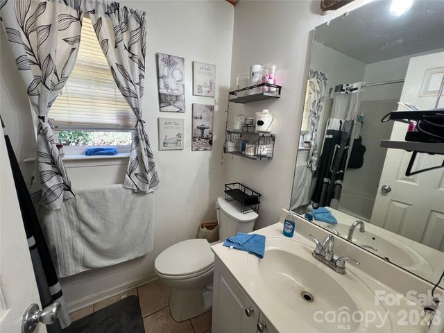 2630 Larry Drive, Charlotte, NC 28214