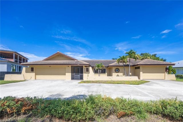 4651 West BLVD, Naples, FL 34103