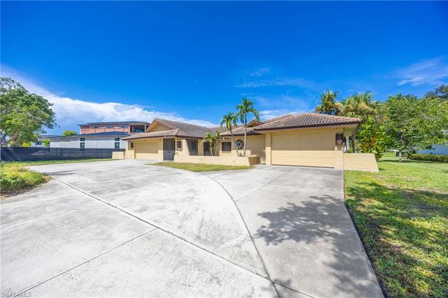 4651 West BLVD, Naples, FL 34103