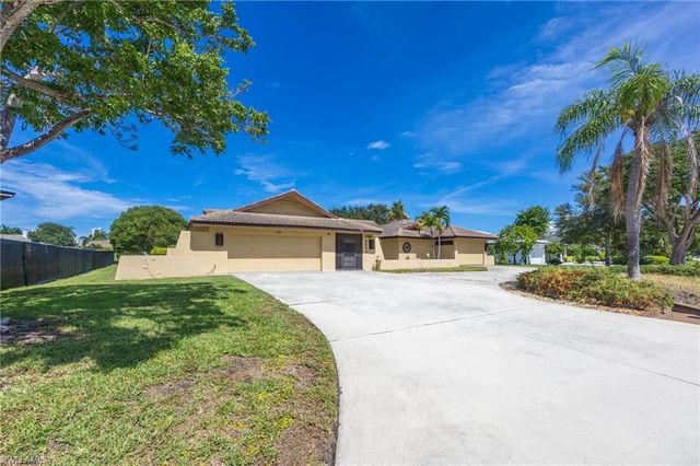 4651 West BLVD, Naples, FL 34103