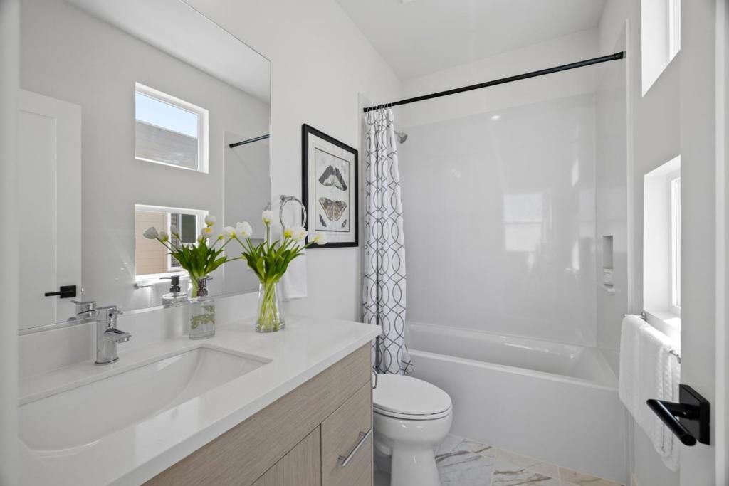 Image 19 of property listing at 835 Fassler Avenue, Pacifica, CA 94044