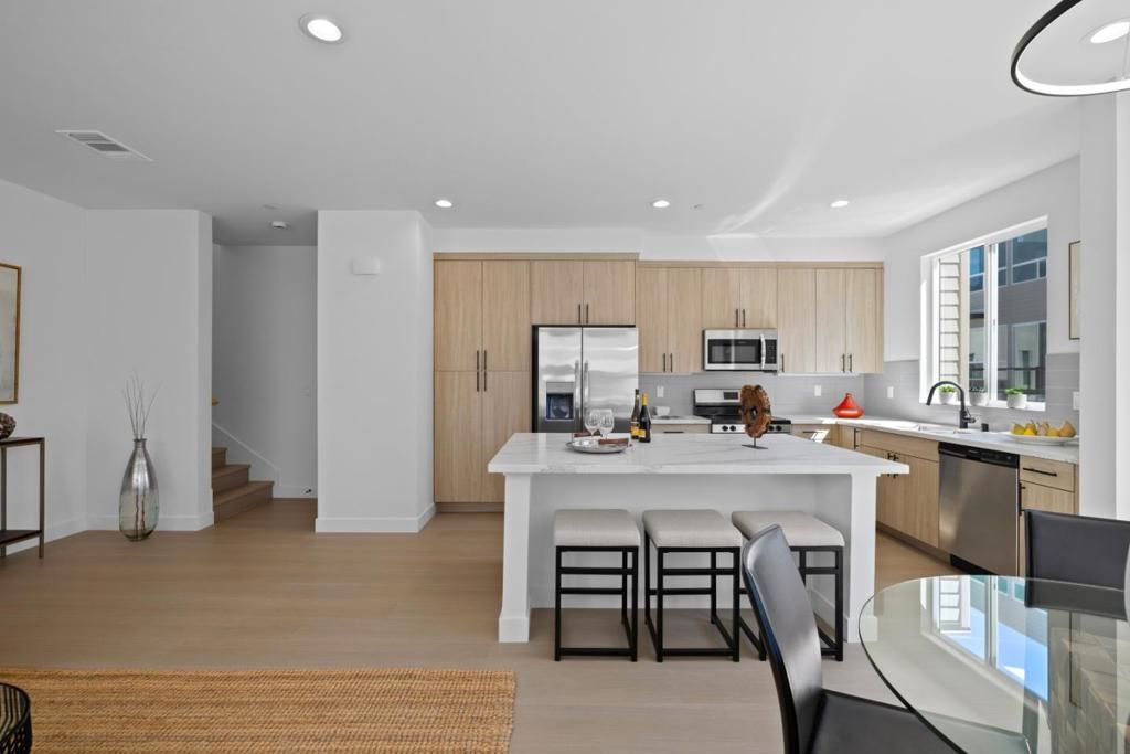 Image 4 of property listing at 835 Fassler Avenue, Pacifica, CA 94044