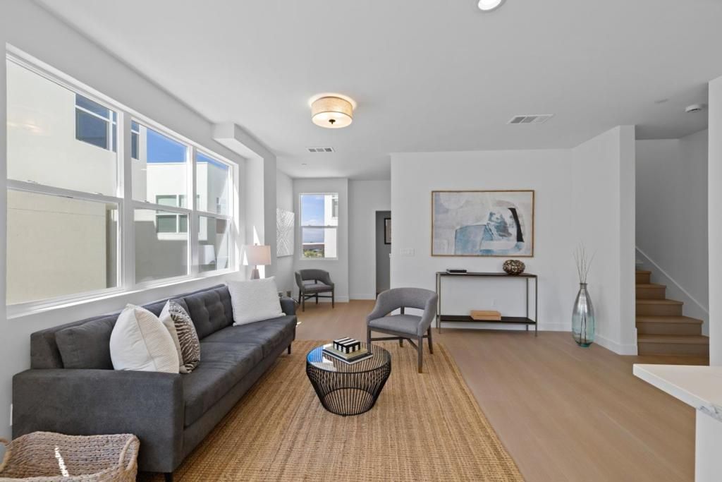 Image 9 of property listing at 835 Fassler Avenue, Pacifica, CA 94044