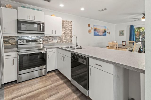 6250 HOLMES BOULEVARD 37, Holmes Beach, FL 34217