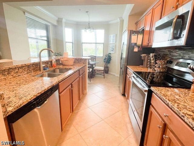 9820 Giaveno CIR 1412, Naples, FL 34113