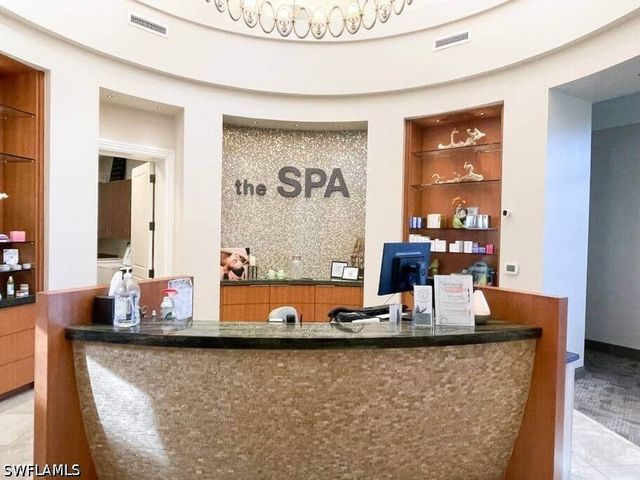 9820 Giaveno CIR 1412, Naples, FL 34113