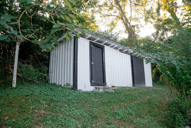 114 Mill Ln, Carthage, TN 37030