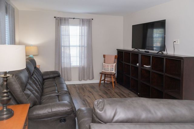 114 Mill Ln, Carthage, TN 37030