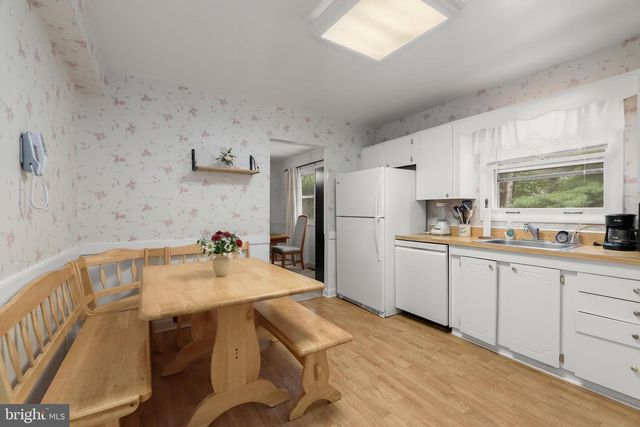 914 FARMSTEAD RD, Cockeysville, MD 21030