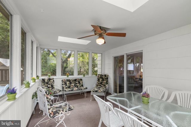 914 FARMSTEAD RD, Cockeysville, MD 21030