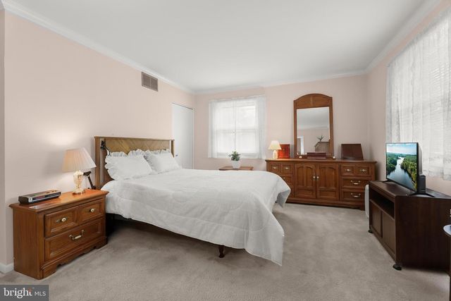 914 FARMSTEAD RD, Cockeysville, MD 21030