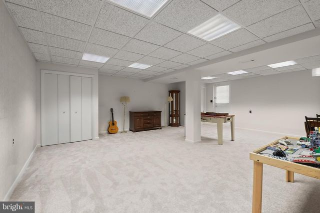 914 FARMSTEAD RD, Cockeysville, MD 21030