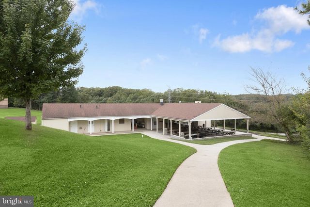 914 FARMSTEAD RD, Cockeysville, MD 21030