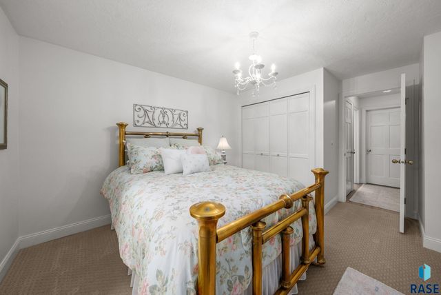 46582 282nd St, Lennox, SD 57039