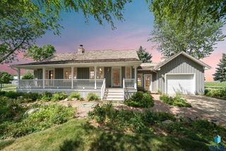 46582 282nd St, Lennox, SD 57039