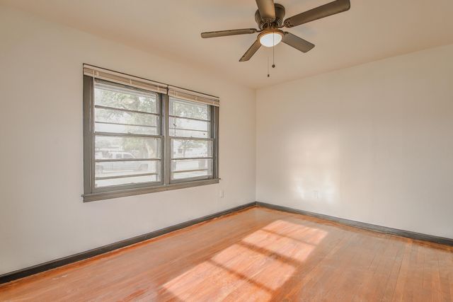 2014 60th Street, Lubbock, TX 79412