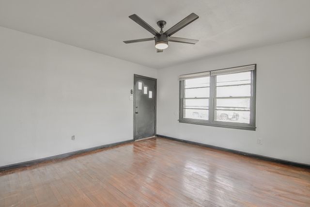 2014 60th Street, Lubbock, TX 79412