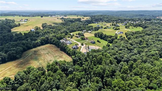 10377 Pr 275, Millersburg, OH 44654