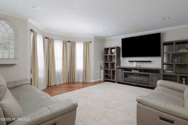80 W Shenendoah Road, Howell, NJ 07731