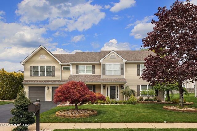 80 W Shenendoah Road, Howell, NJ 07731