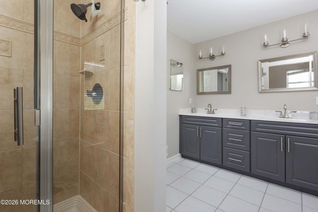 80 W Shenendoah Road, Howell, NJ 07731