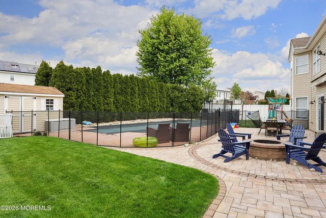 80 W Shenendoah Road, Howell, NJ 07731