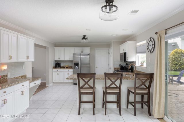 80 W Shenendoah Road, Howell, NJ 07731