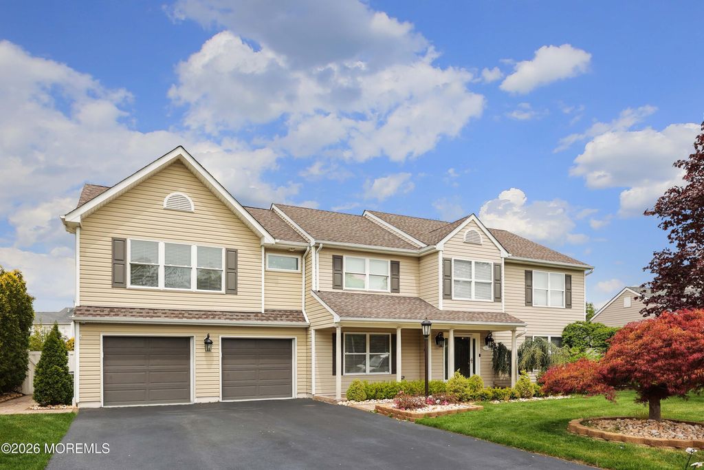 80 W Shenendoah Road, Howell, NJ 07731
