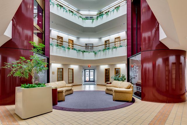 340 W Butterfield Road 4B-XXX, Elmhurst, IL 60126