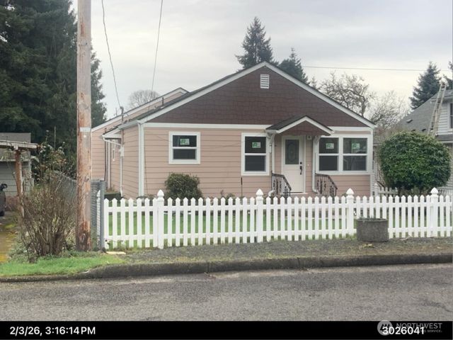 3 Pacific Place, Longview, WA 98632