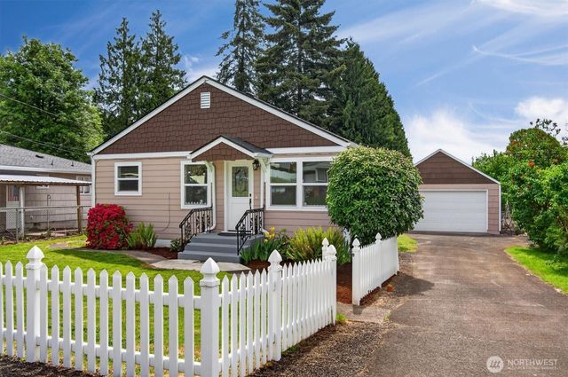 3 Pacific Place, Longview, WA 98632
