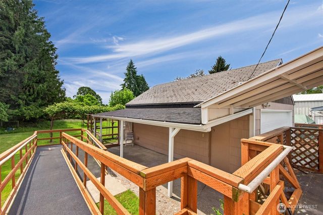 3 Pacific Place, Longview, WA 98632