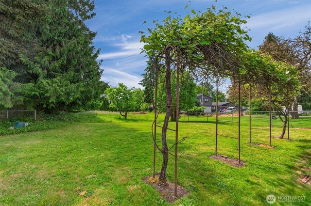 3 Pacific Place, Longview, WA 98632