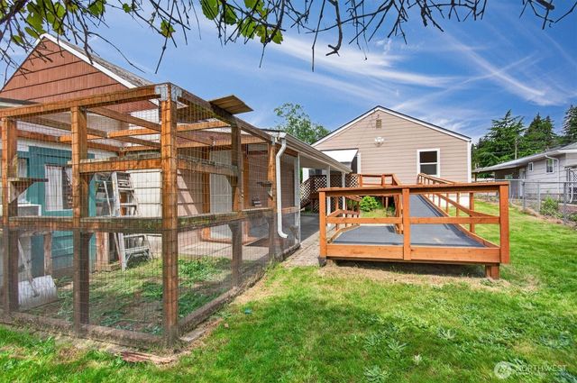 3 Pacific Place, Longview, WA 98632