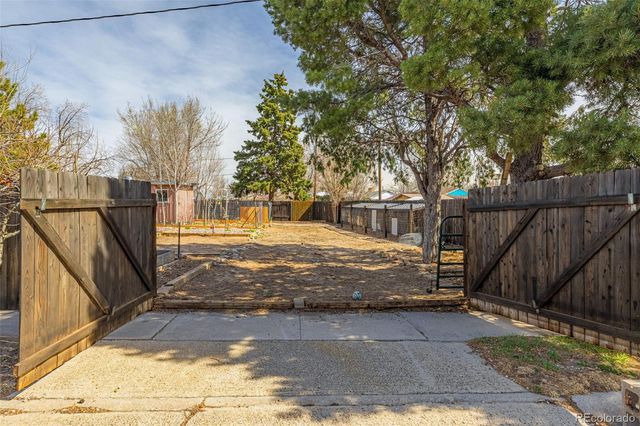 101 Trump Avenue, Colorado Springs, CO 80909