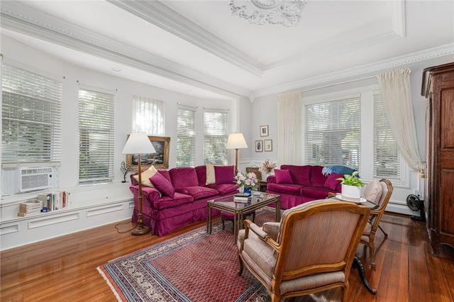 20 Berkeley Avenue 2, Newport, RI 02840