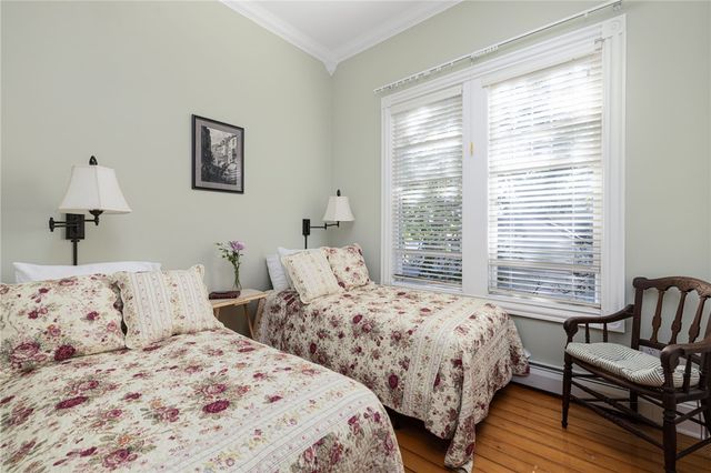 20 Berkeley Avenue 2, Newport, RI 02840