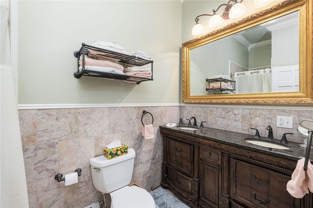 20 Berkeley Avenue 2, Newport, RI 02840