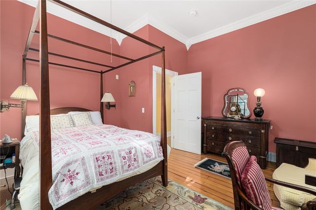 20 Berkeley Avenue 2, Newport, RI 02840