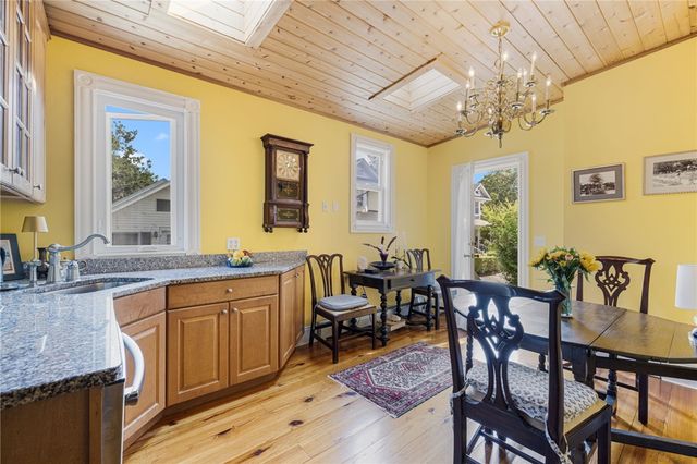 20 Berkeley Avenue 2, Newport, RI 02840